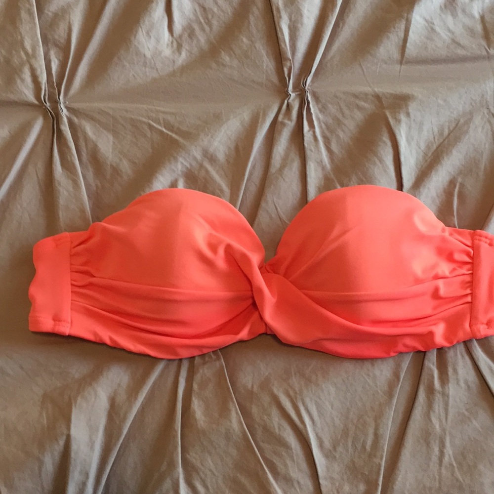 Victoria’s Secret bikini bathing suit top